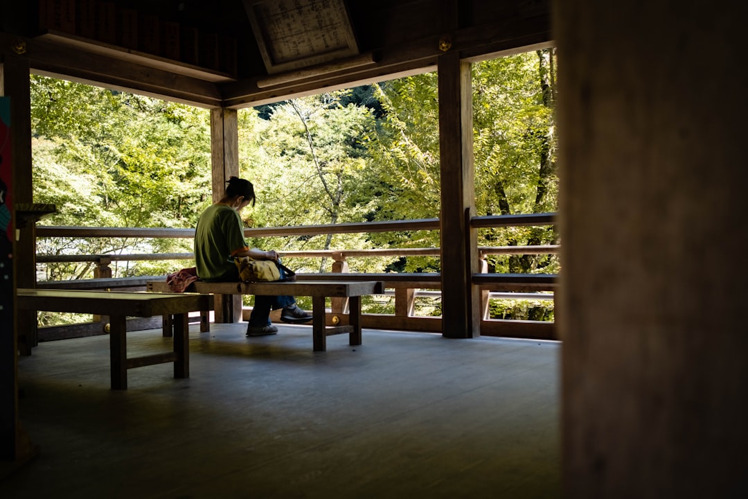 How to Communicate with Dementia Patients Using Japanese Techniques: A Frontline Caregiver's Exploration